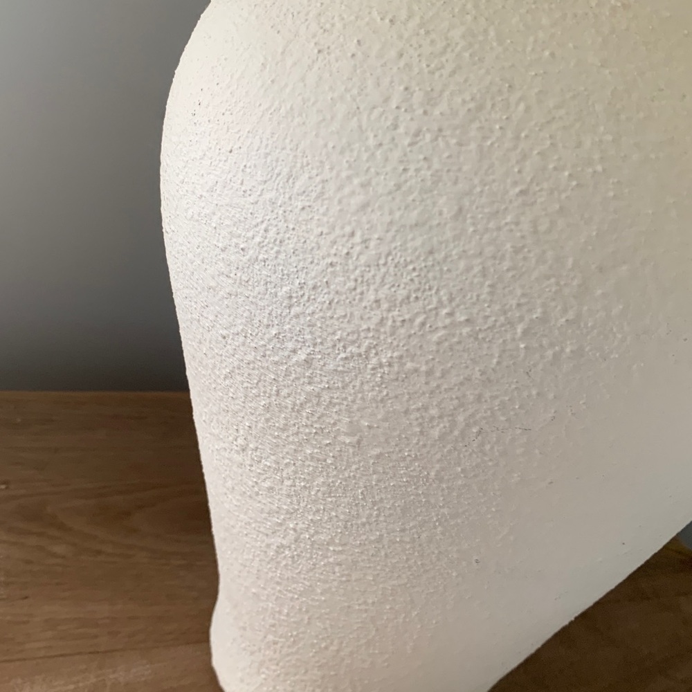 Table lamp with handles traditional classic elegant off white ceramic - Picture 7 of 7